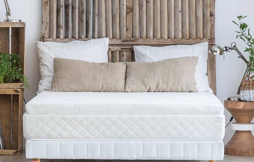 Surmatelas hypnia bambou en situation sur un lit